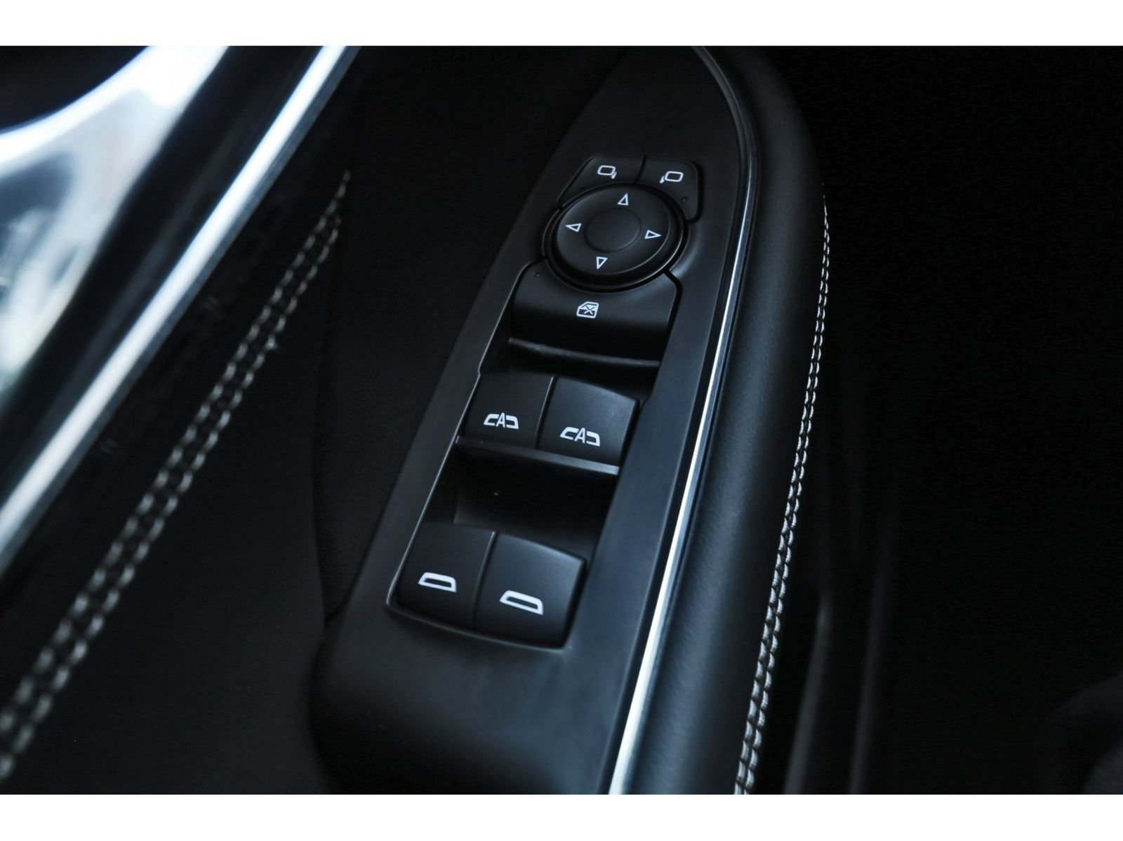 Used 2023 Buick Envision Preferred FWD image 23