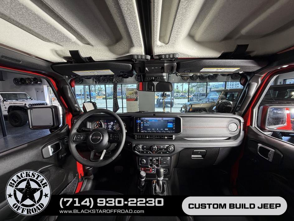 Used 2025 Jeep Wrangler Unlimited Rubicon AWD/4WD image 29