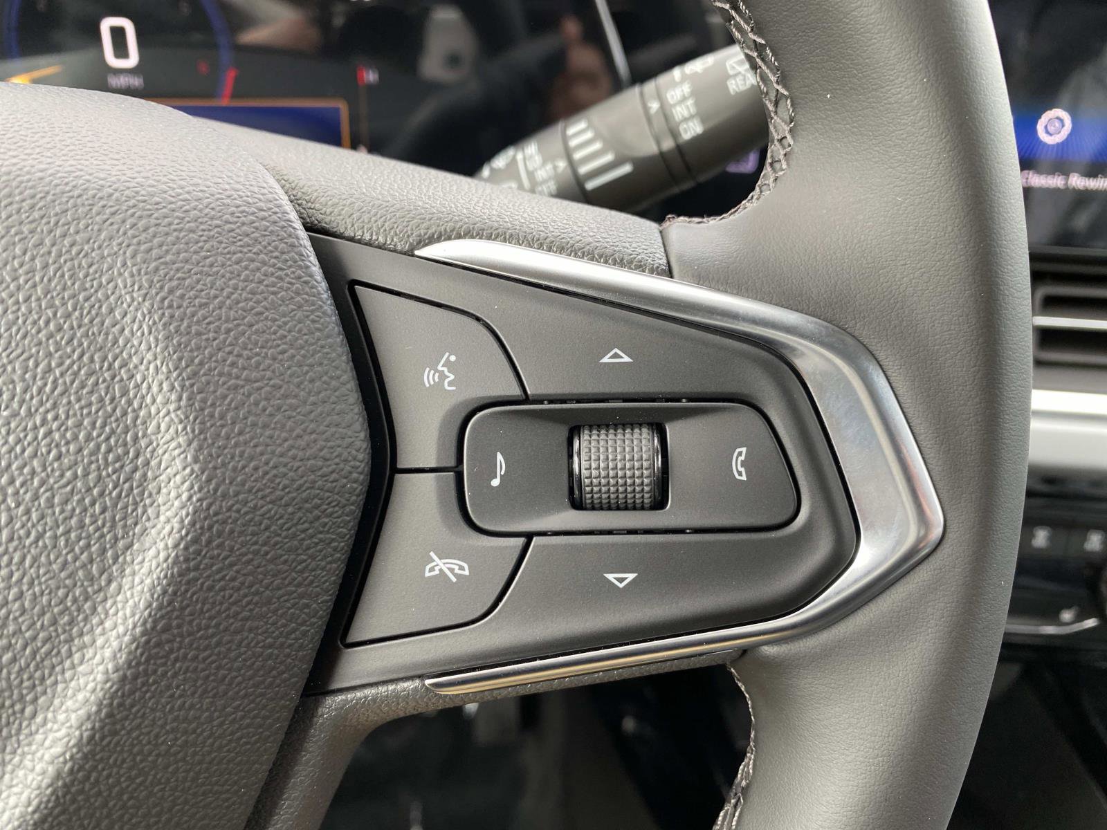 New 2026 Chevrolet Trax LT FWD image 12