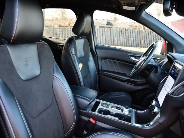 Used 2022 Ford Edge ST w/ Equipment Group 401A image 26