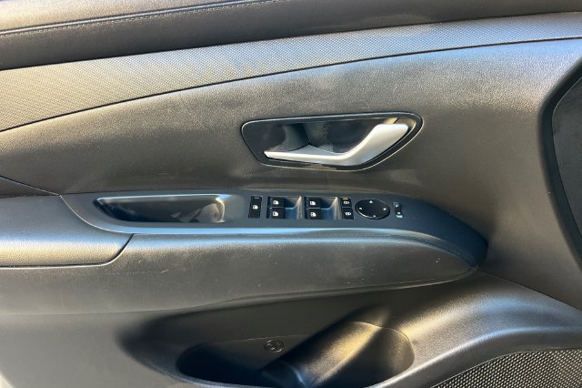 Used 2025 Hyundai Tucson SEL AWD/4WD image 11