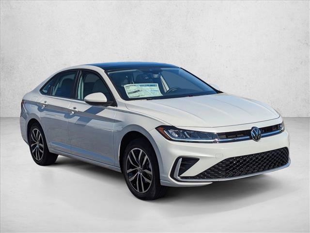 Used 2025 Volkswagen Jetta SE image 6