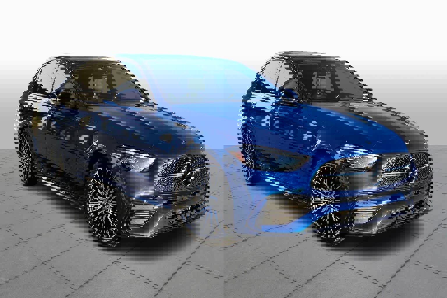 Used 2023 Mercedes-Benz C 300 Sedan image 2