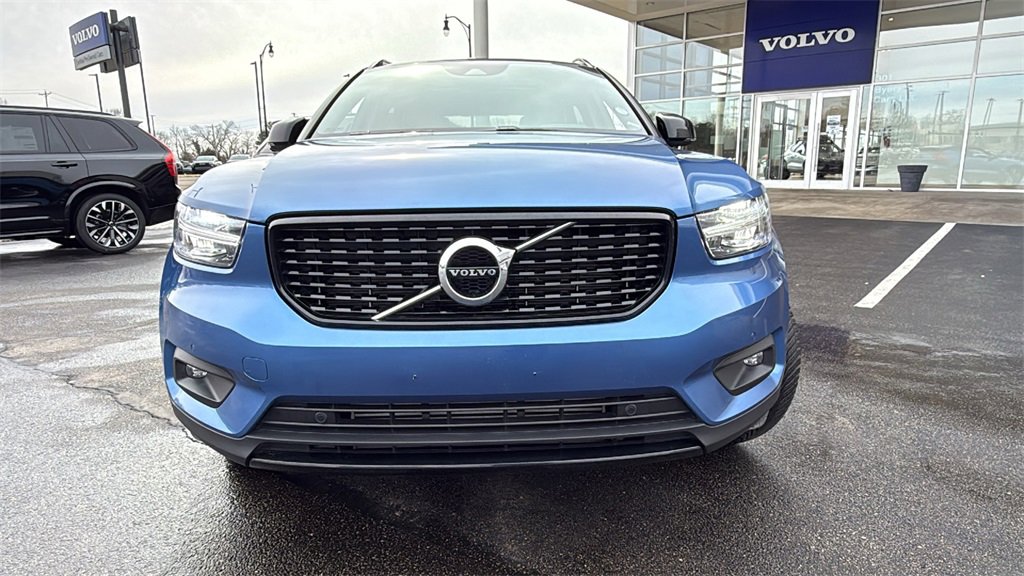Used 2020 Volvo XC40 T5 R-Design w/ Protection Package Premier image 32