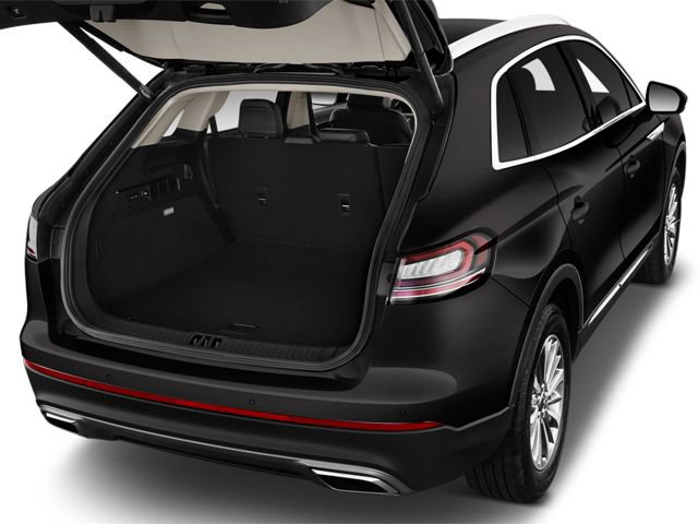 Used 2025 Lincoln Nautilus Reserve AWD/4WD image 7