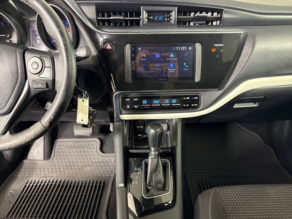 Used 2017 Toyota Corolla iM image 27