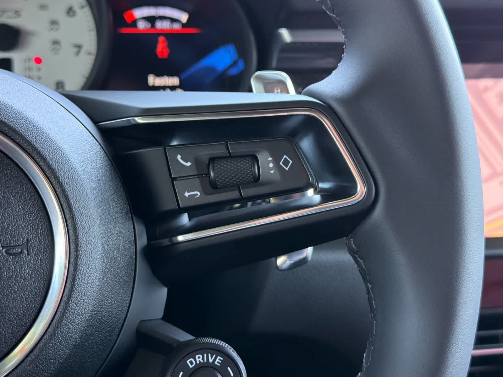 New 2026 Porsche Macan GTS AWD/4WD image 27