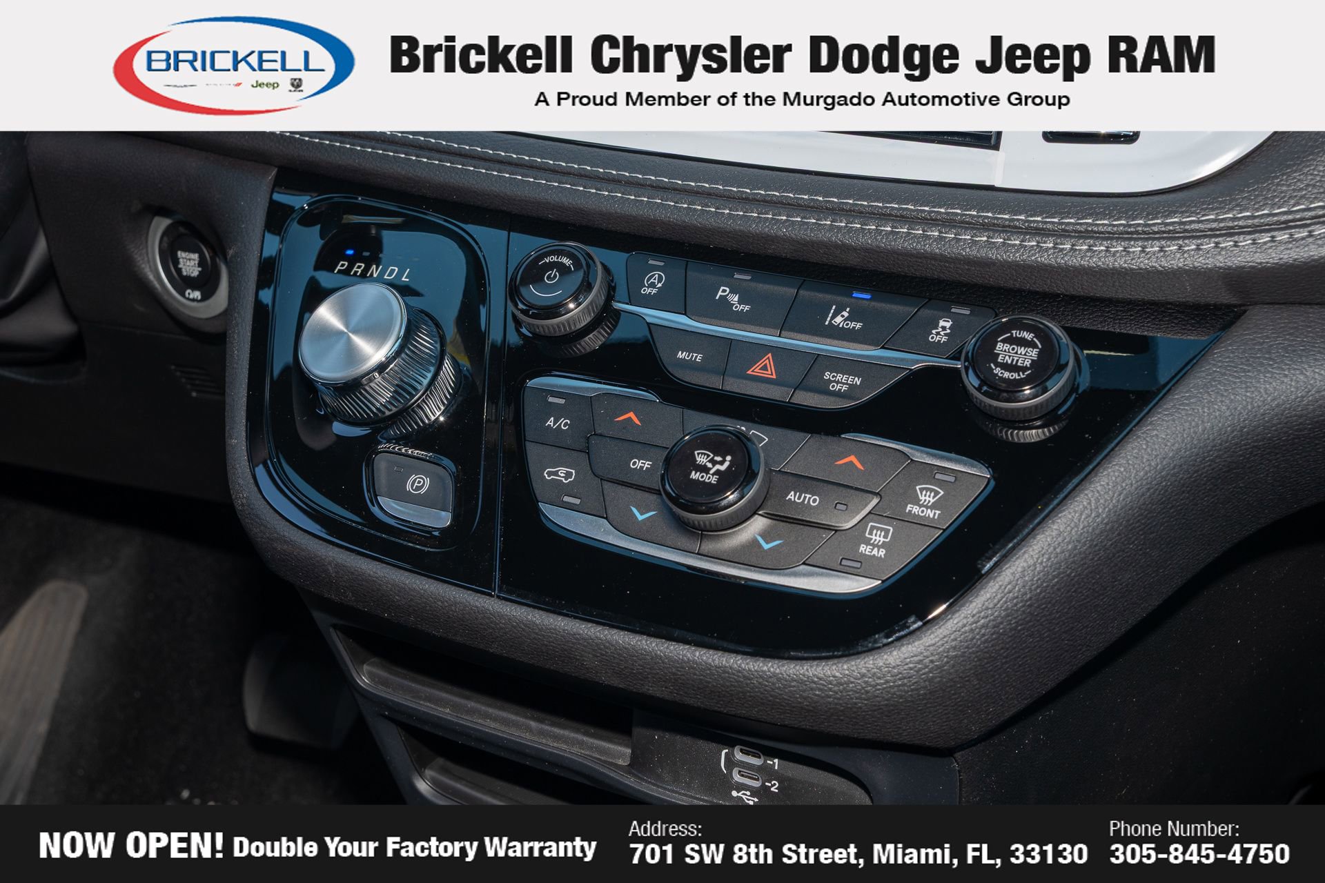 New 2026 Chrysler Pacifica Select image 23