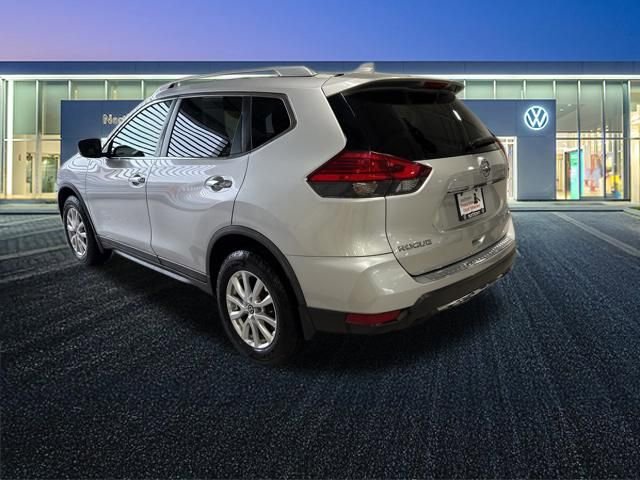 Used 2017 Nissan Rogue SV image 6