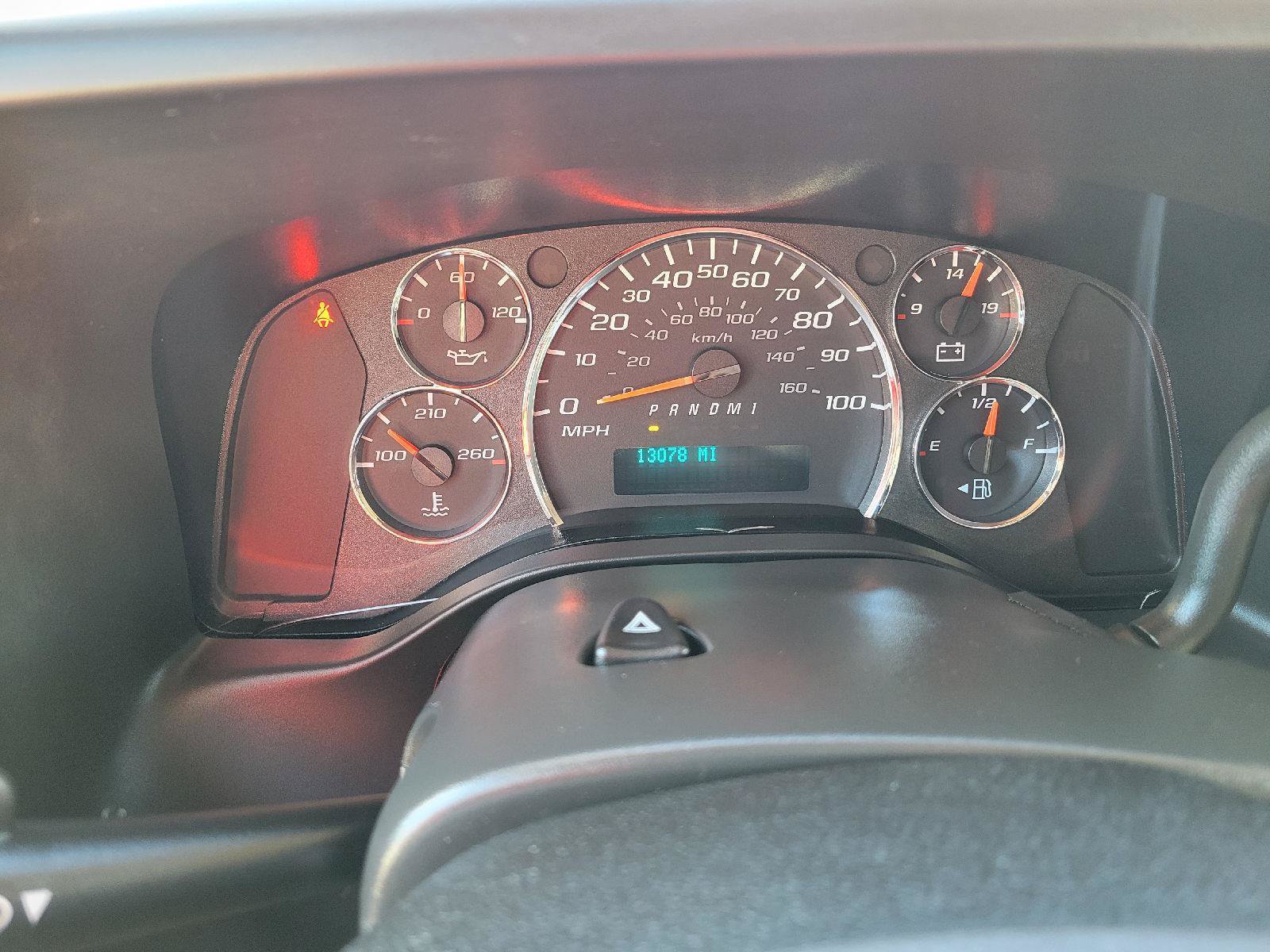 Used 2024 GMC Savana 2500 w/ Driver Convenience Package RWD image 10