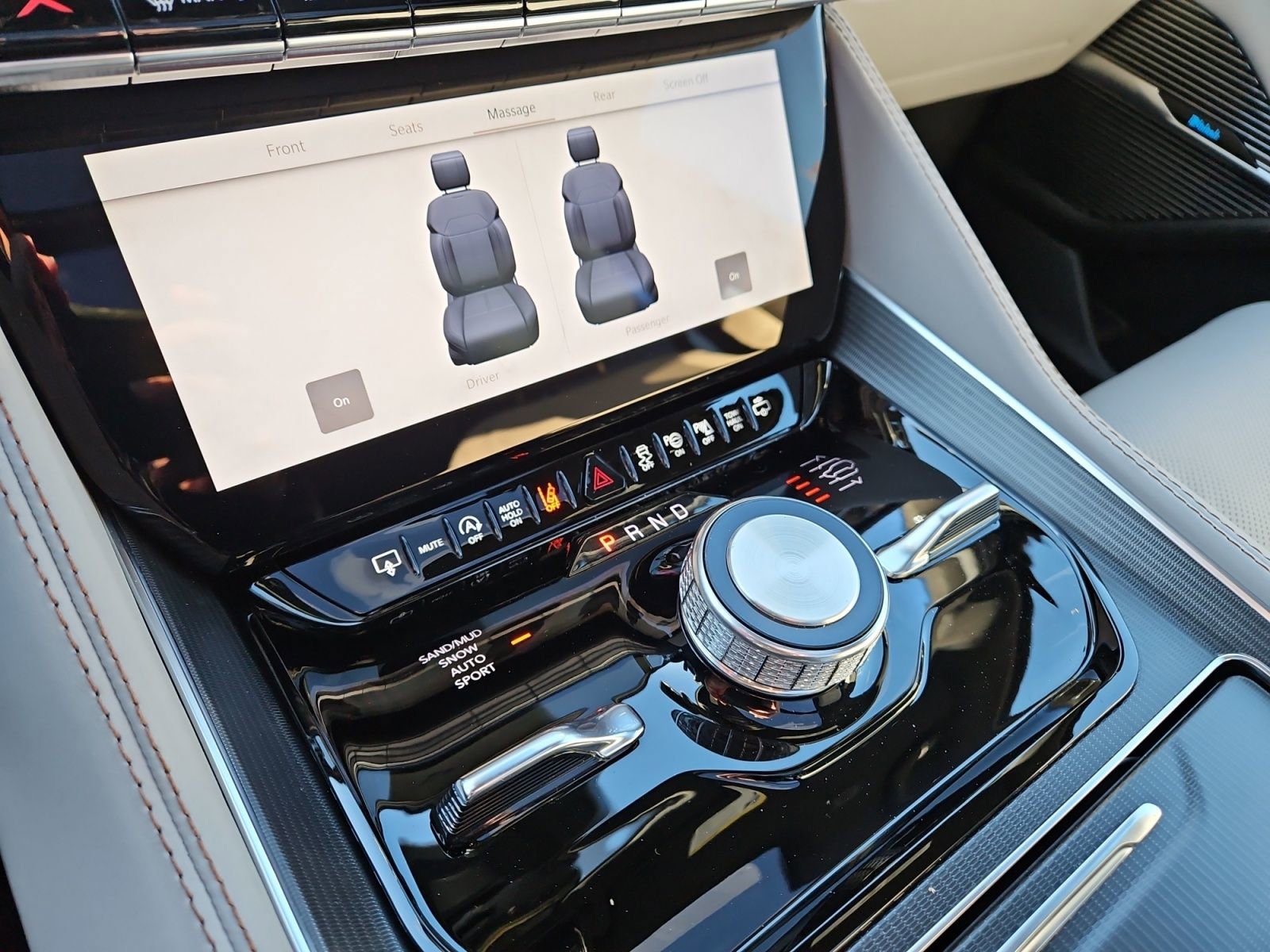 New 2026 Jeep Grand Wagoneer Summit image 28