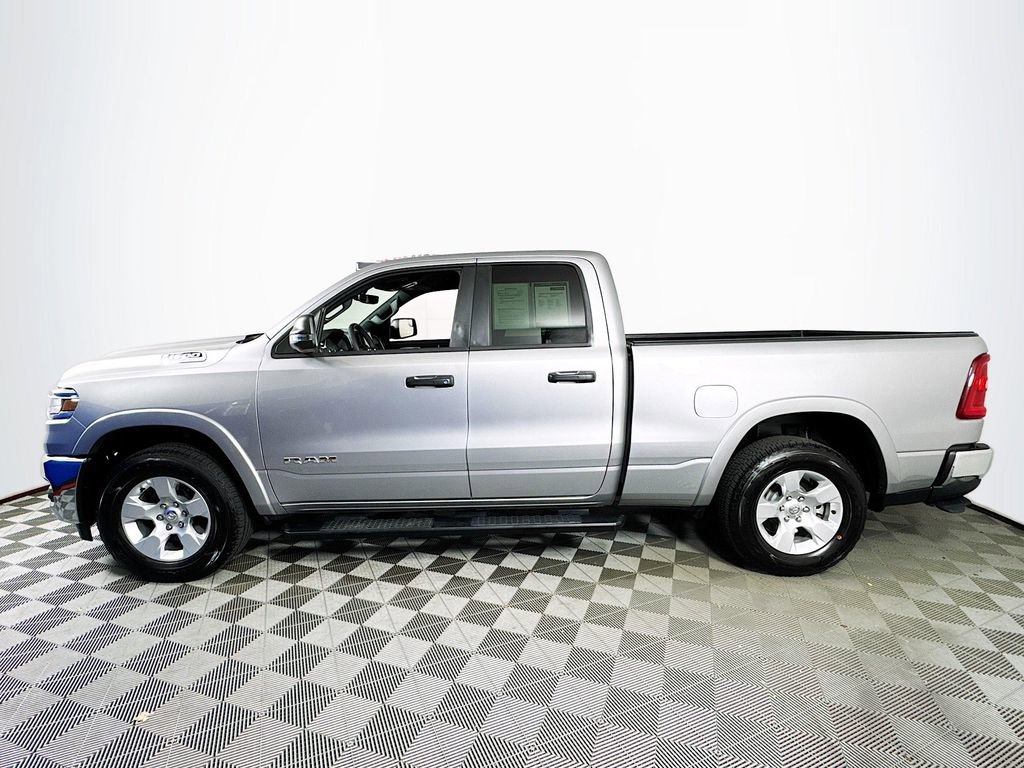 Used 2025 RAM 1500 Big Horn AWD/4WD image 4