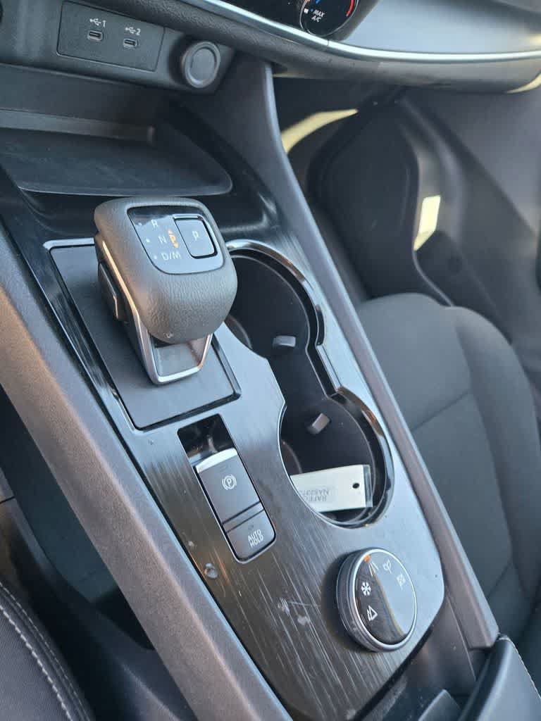 Used 2024 Nissan Rogue S AWD/4WD image 5