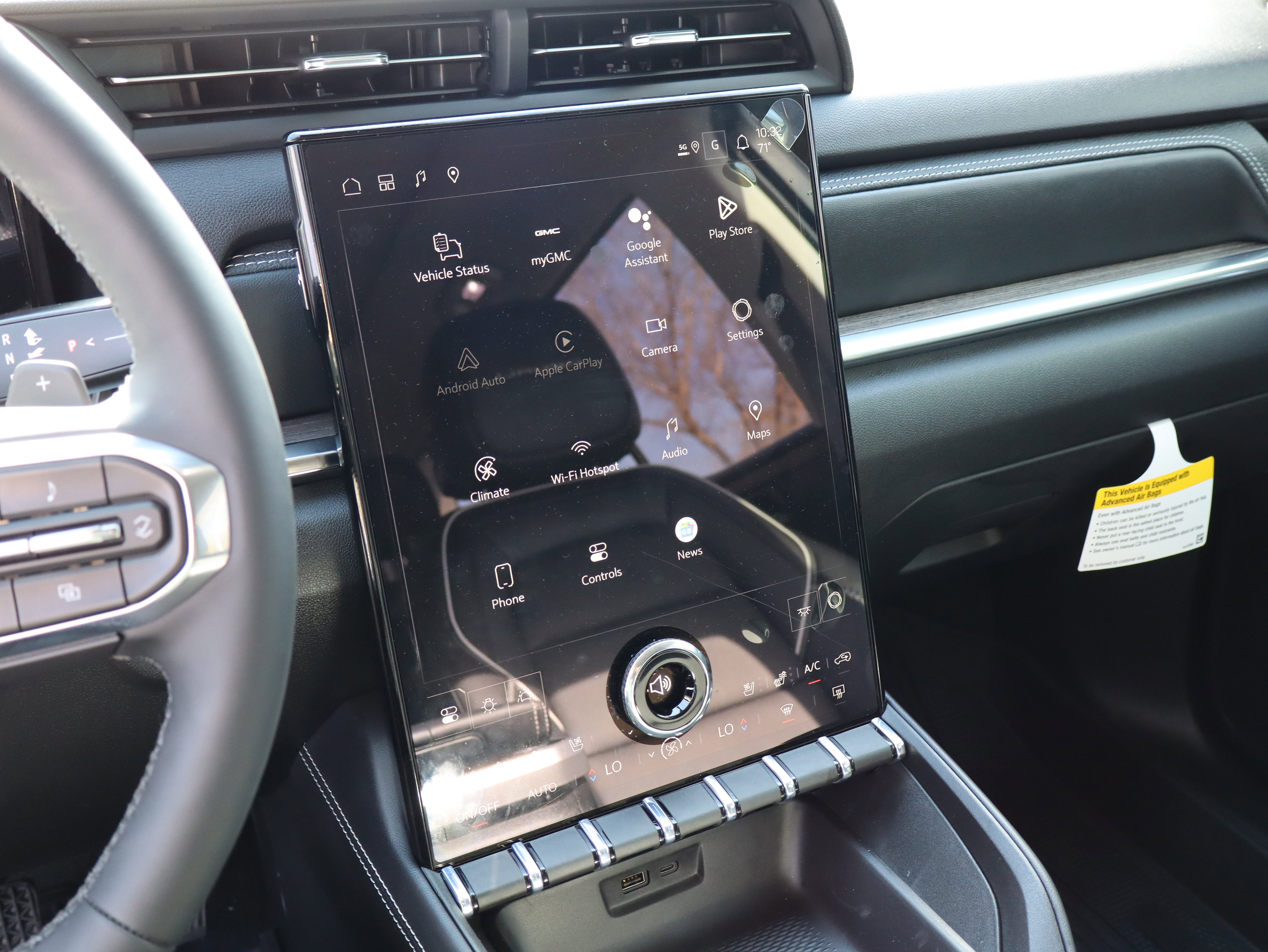 New 2026 GMC Terrain Denali w/ LPO, Floor Liner Package image 30