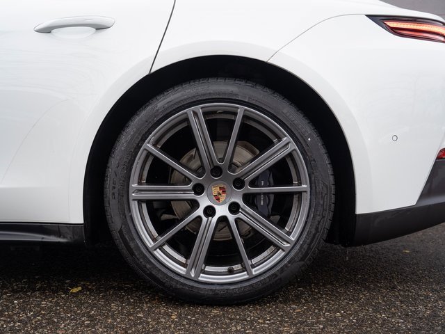 New 2025 Porsche Panamera 4 image 13