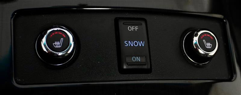 Used 2014 INFINITI QX70 AWD w/ Premium Package image 31