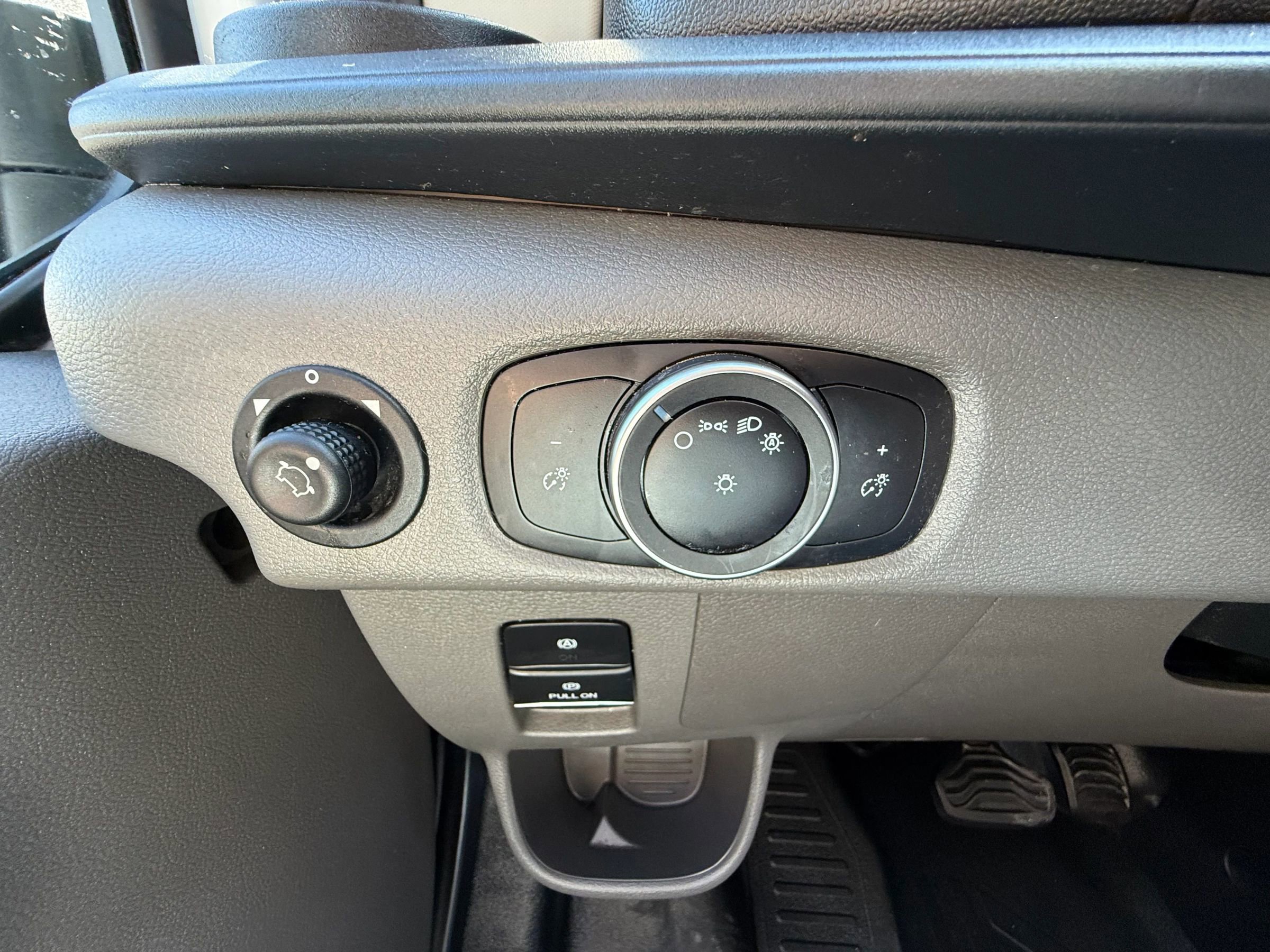 Used 2023 Ford Transit 250 Medium Roof AWD w/ Load Area Protection Package image 15