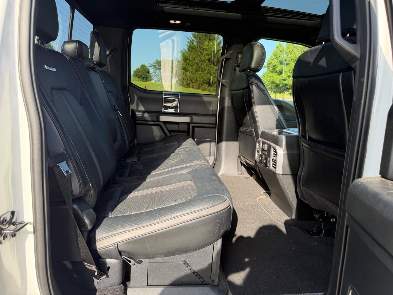 Used 2020 Ford F350 Platinum w/ Tremor Off-Road Package AWD/4WD image 12