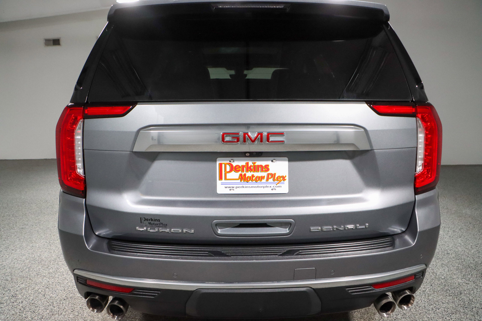 Used 2021 GMC Yukon Denali w/ Denali Premium Package image 8
