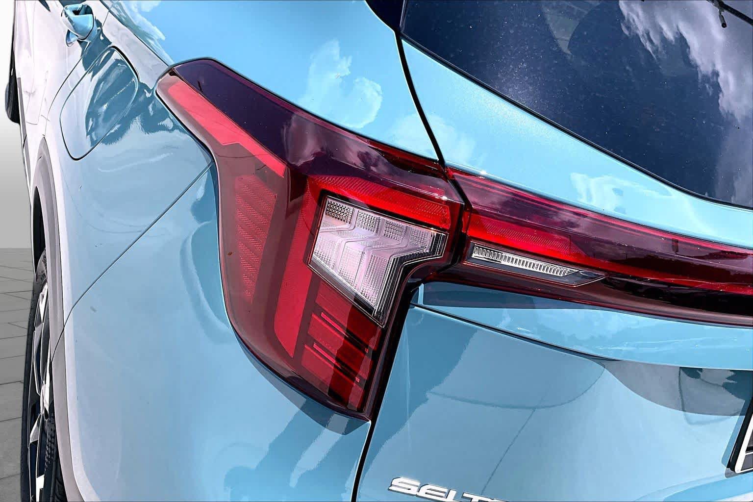 Certified 2026 Kia Seltos S FWD image 27