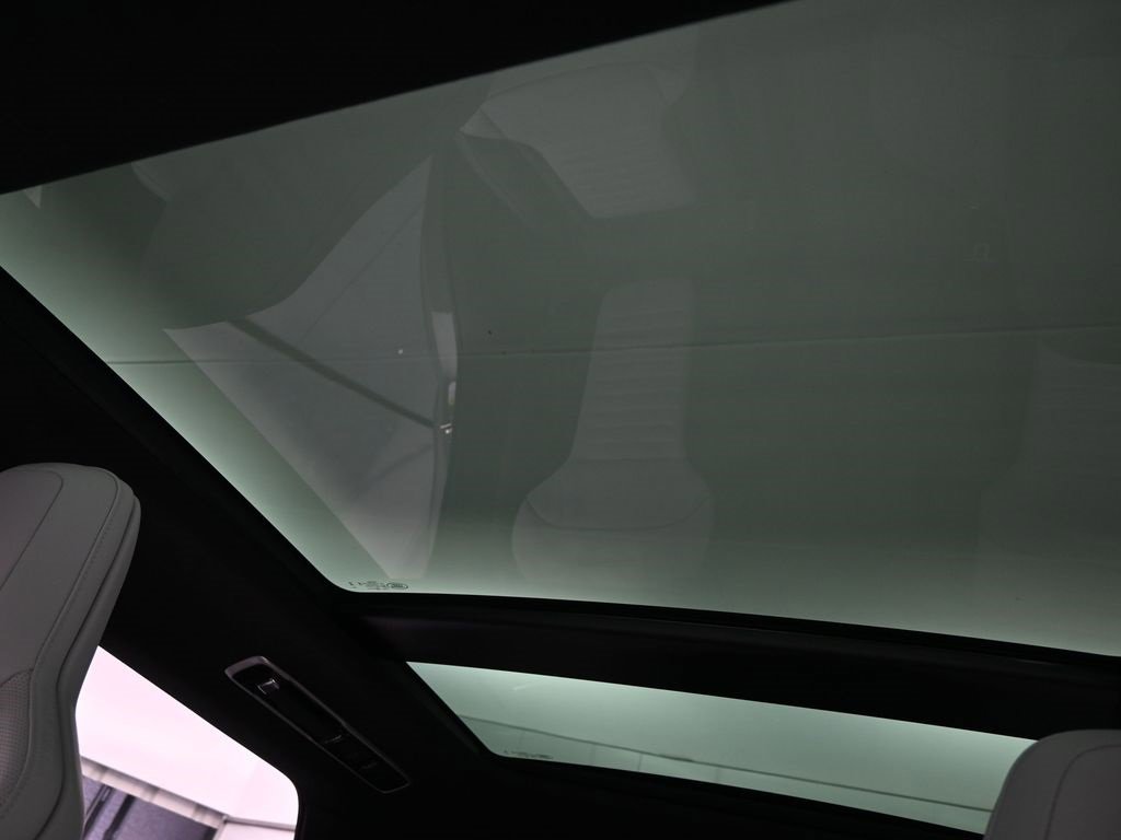 Used 2025 Land Rover Range Rover Sport SV Edition Two image 46