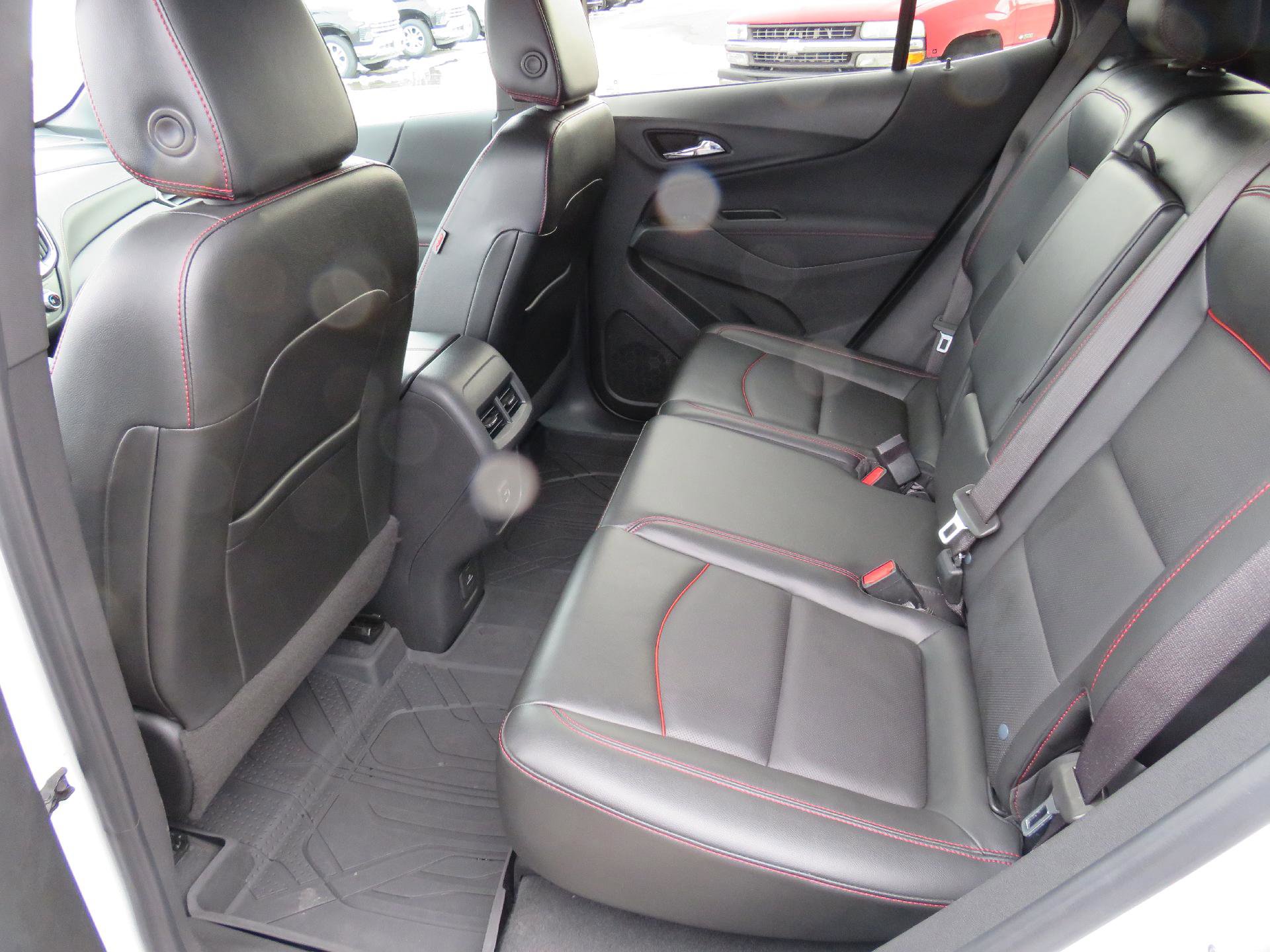 Used 2022 Chevrolet Equinox RS w/ RS Leather Package image 8