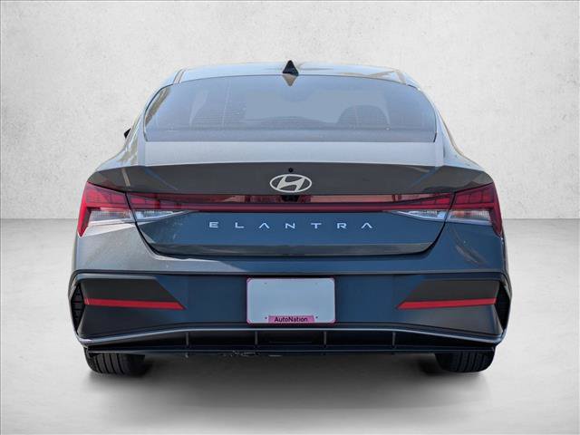 Used 2024 Hyundai Elantra SEL w/ Convenience Package FWD image 6