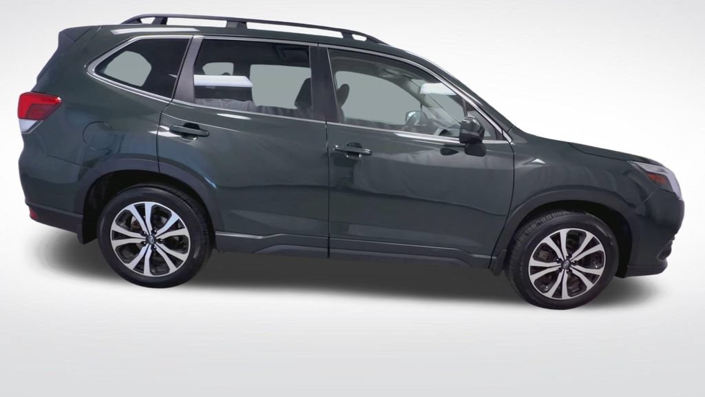 Used 2023 Subaru Forester Limited AWD/4WD image 9