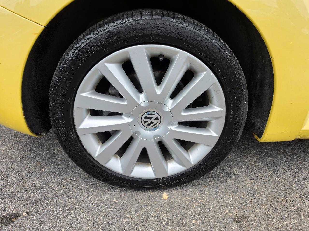 Used 2008 Volkswagen Beetle SE FWD image 59
