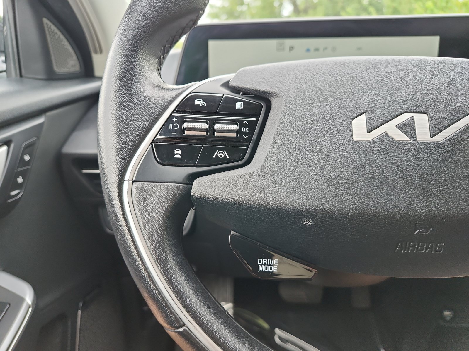 Used 2023 Kia EV6 Wind RWD image 26