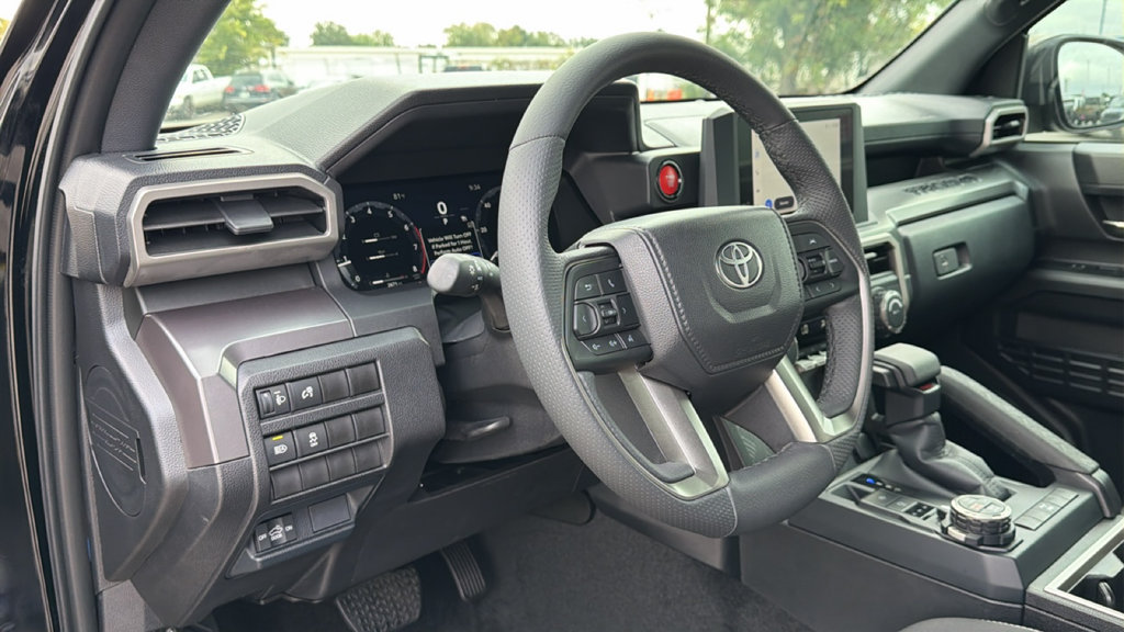 Used 2026 Toyota Tacoma TRD Off-Road AWD/4WD image 15