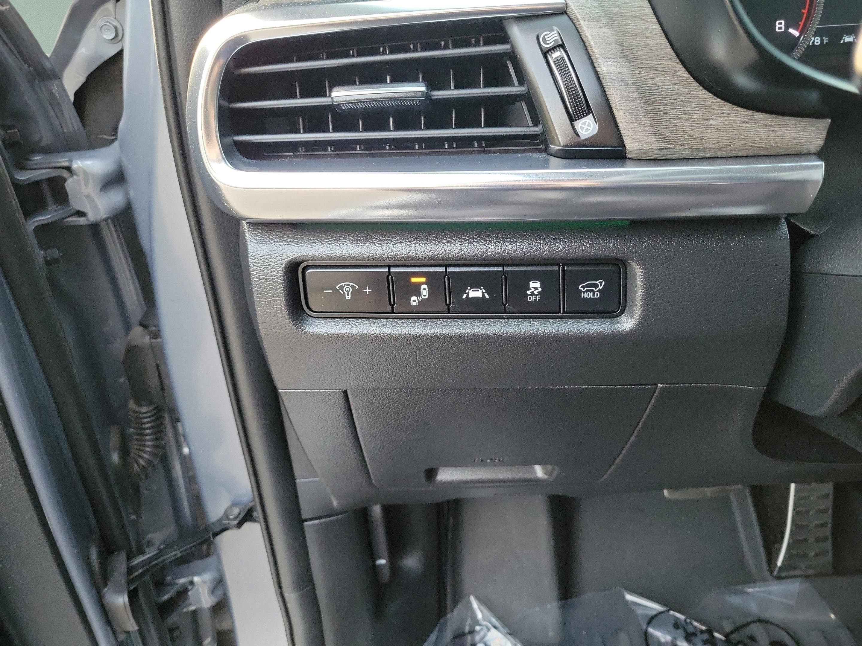 Certified 2022 Kia Telluride SX w/ Nightfall Edition Package AWD/4WD image 28