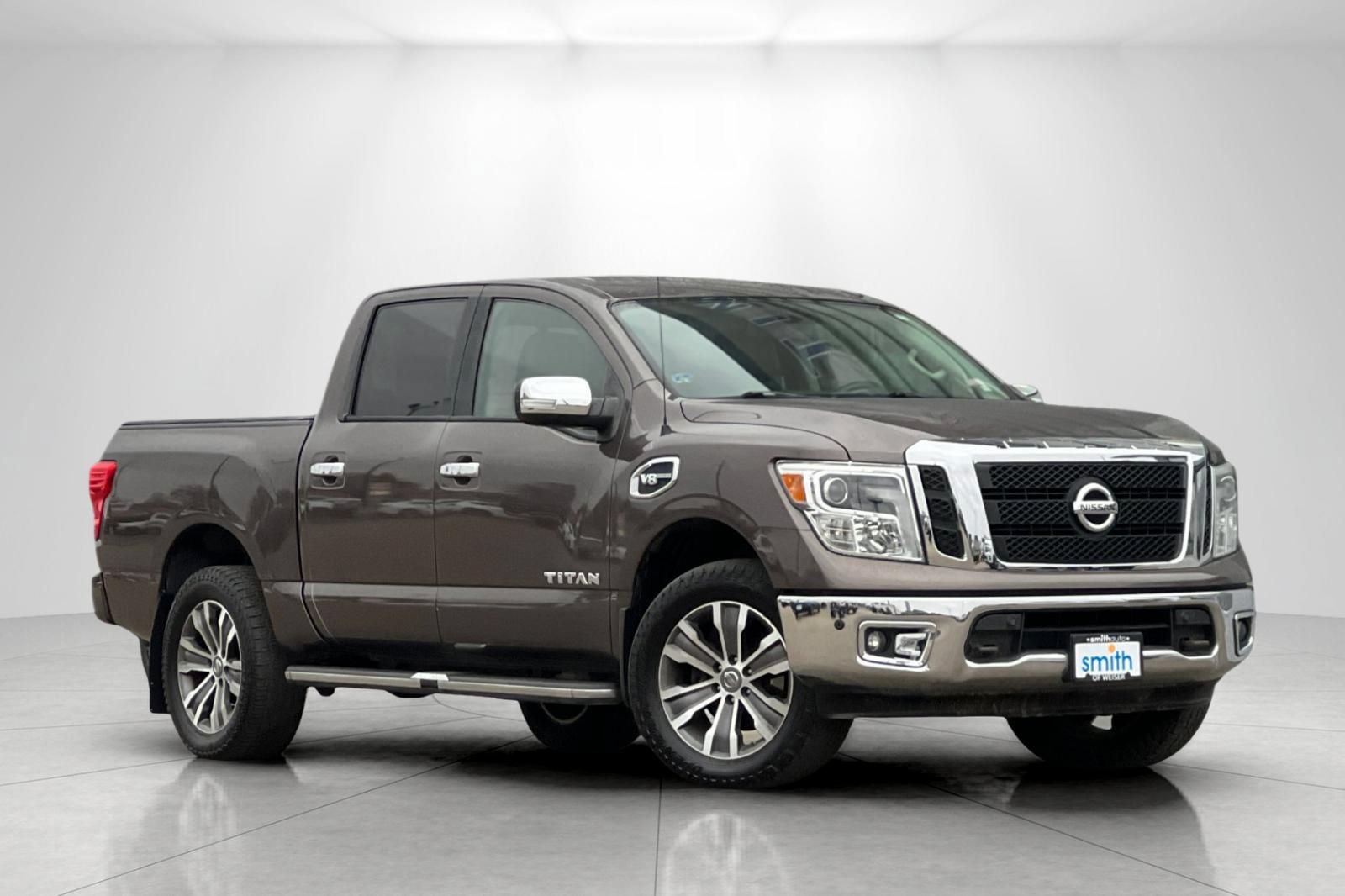 Used 2017 Nissan Titan SL AWD/4WD image 2