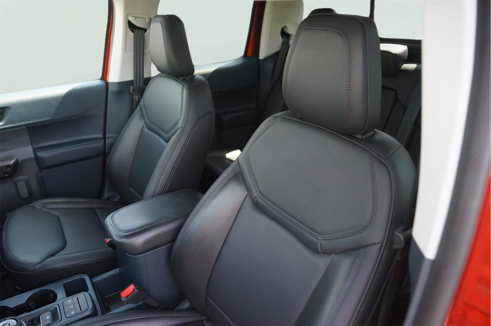 Used 2024 Ford Maverick Lariat w/ Black Appearance Package FWD image 10