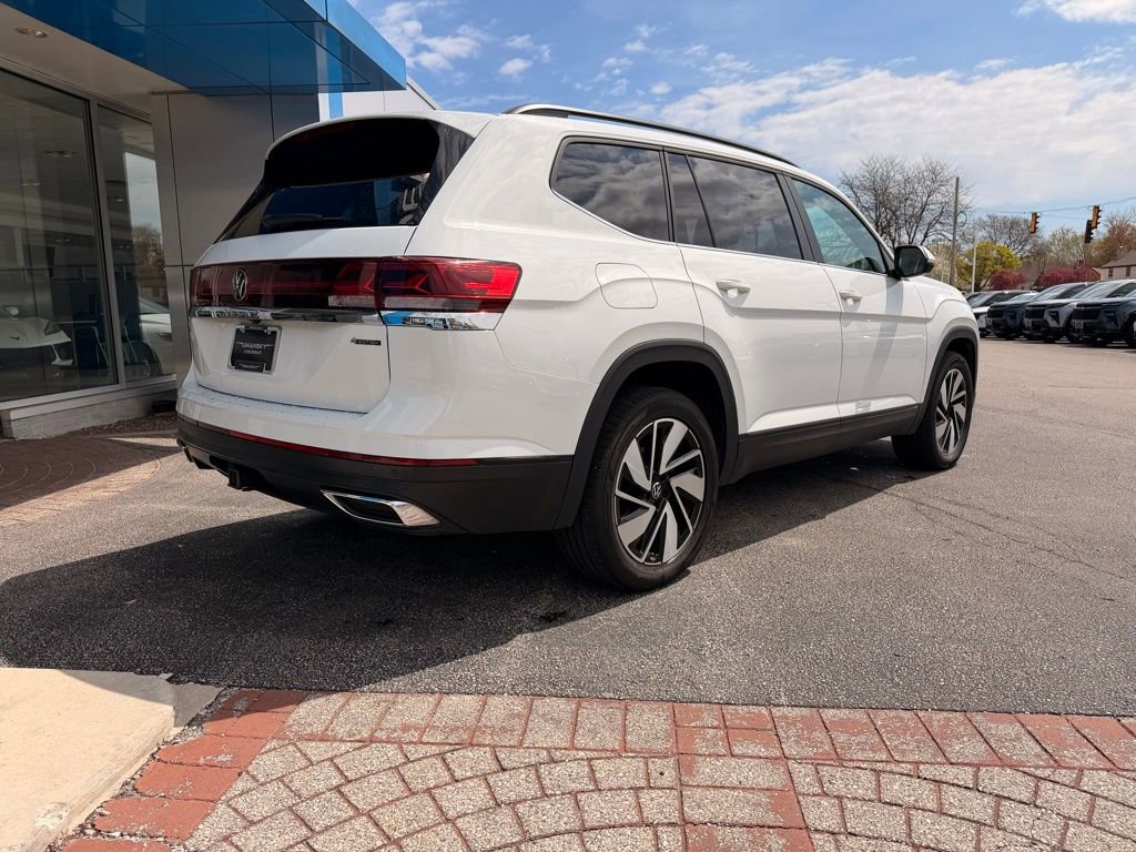 Used 2024 Volkswagen Atlas SE AWD/4WD image 10