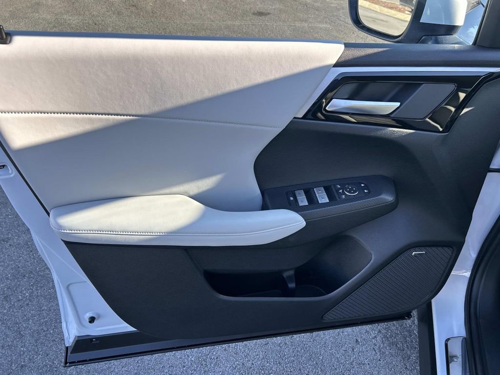 New 2026 Mitsubishi Outlander SE FWD image 22