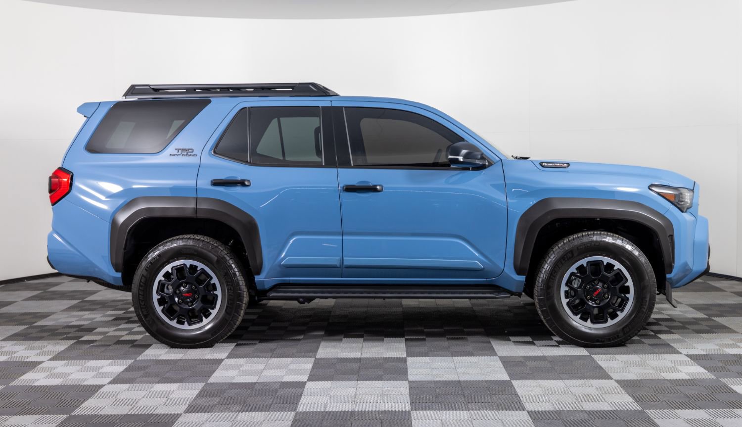 Used 2025 Toyota 4Runner TRD Off-Road image 9