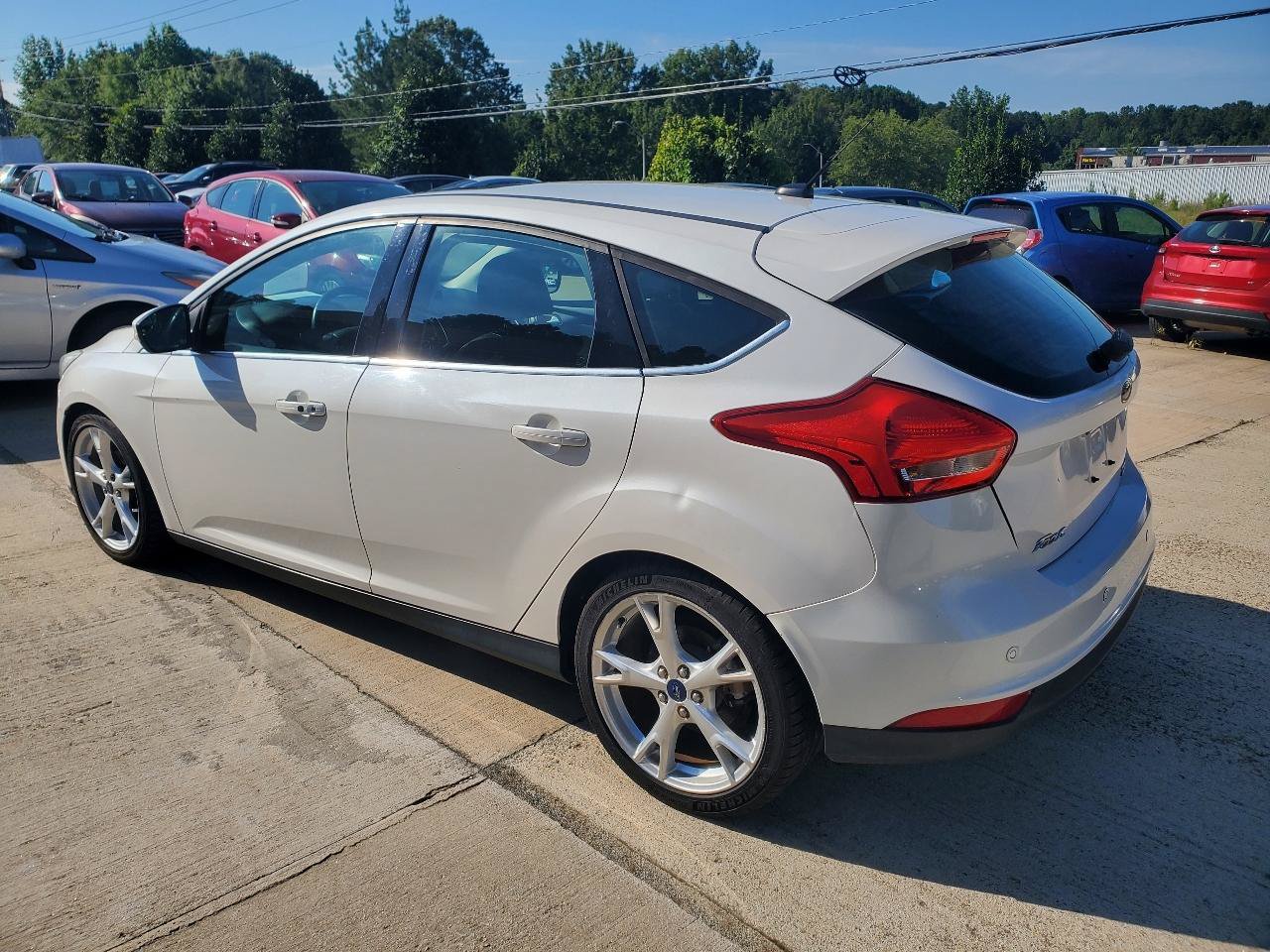 Used 2015 Ford Focus Titanium FWD image 12