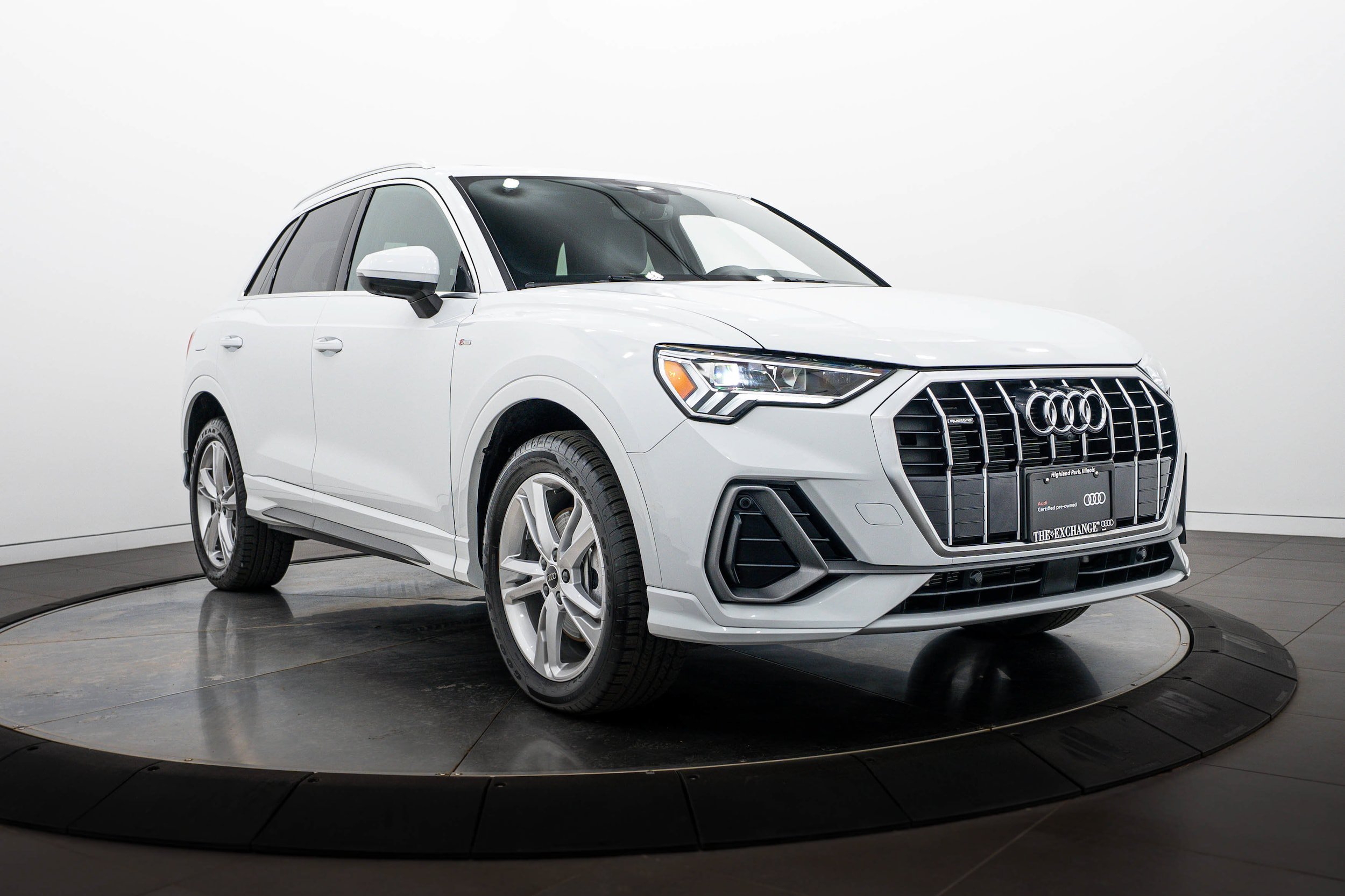 Certified 2023 Audi Q3 2.0T Premium Plus w/ Premium Plus Package AWD/4WD image 2