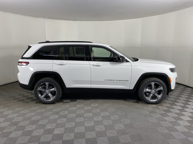 New 2026 Jeep Grand Cherokee Limited AWD/4WD image 7