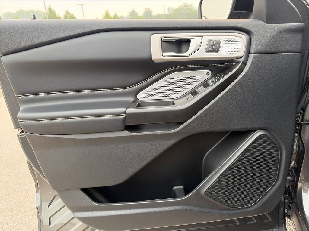 Used 2020 Ford Explorer ST w/ Premium Technology Package AWD/4WD image 14