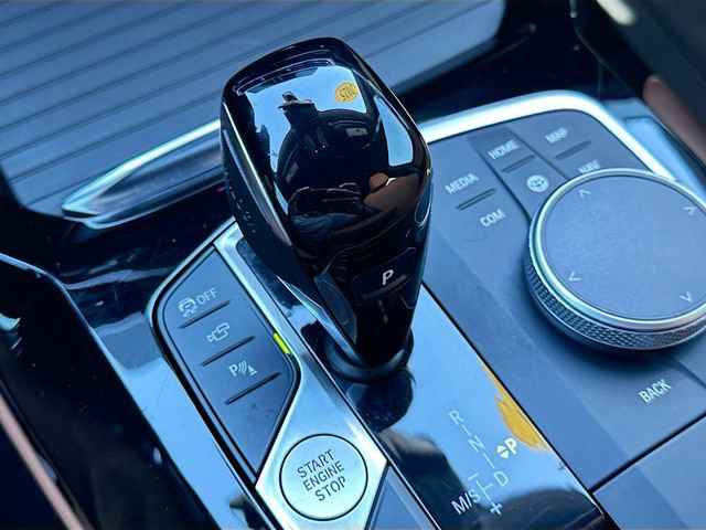 Used 2025 BMW X4 M40i w/ Premium Package image 17