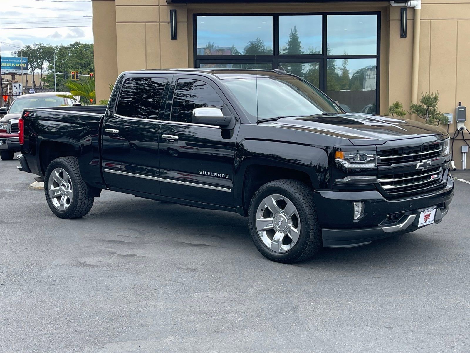 Used 2018 Chevrolet Silverado 1500 LTZ Z71 w/ LTZ Plus Package AWD/4WD image 1