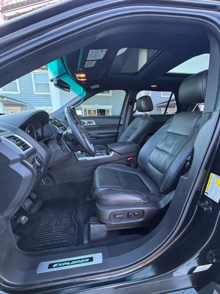 Used 2015 Ford Explorer Sport w/ Equipment Group 401A AWD/4WD image 9