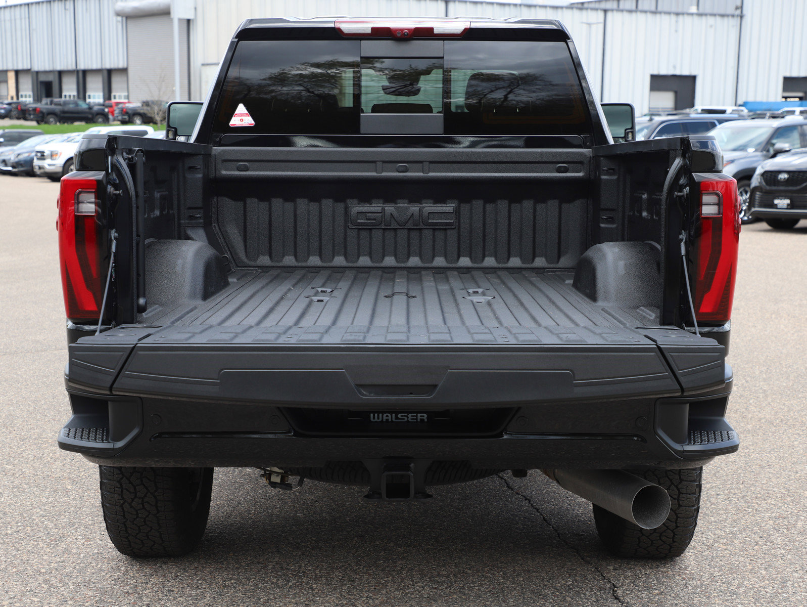 Used 2025 GMC Sierra 2500 Denali Ultimate AWD/4WD image 17