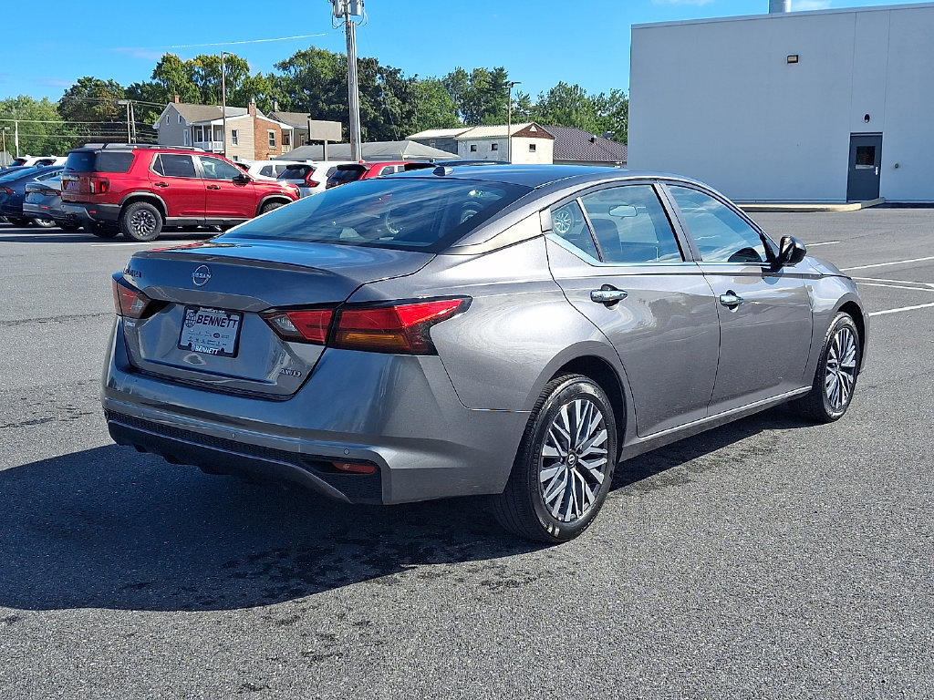 Used 2025 Nissan Altima 2.5 SV AWD/4WD image 6