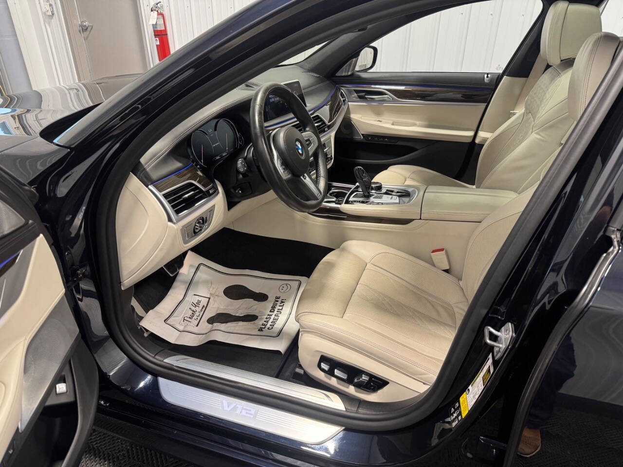 Used 2019 BMW M760i xDrive w/ Luxury Rear Seating Package image 17