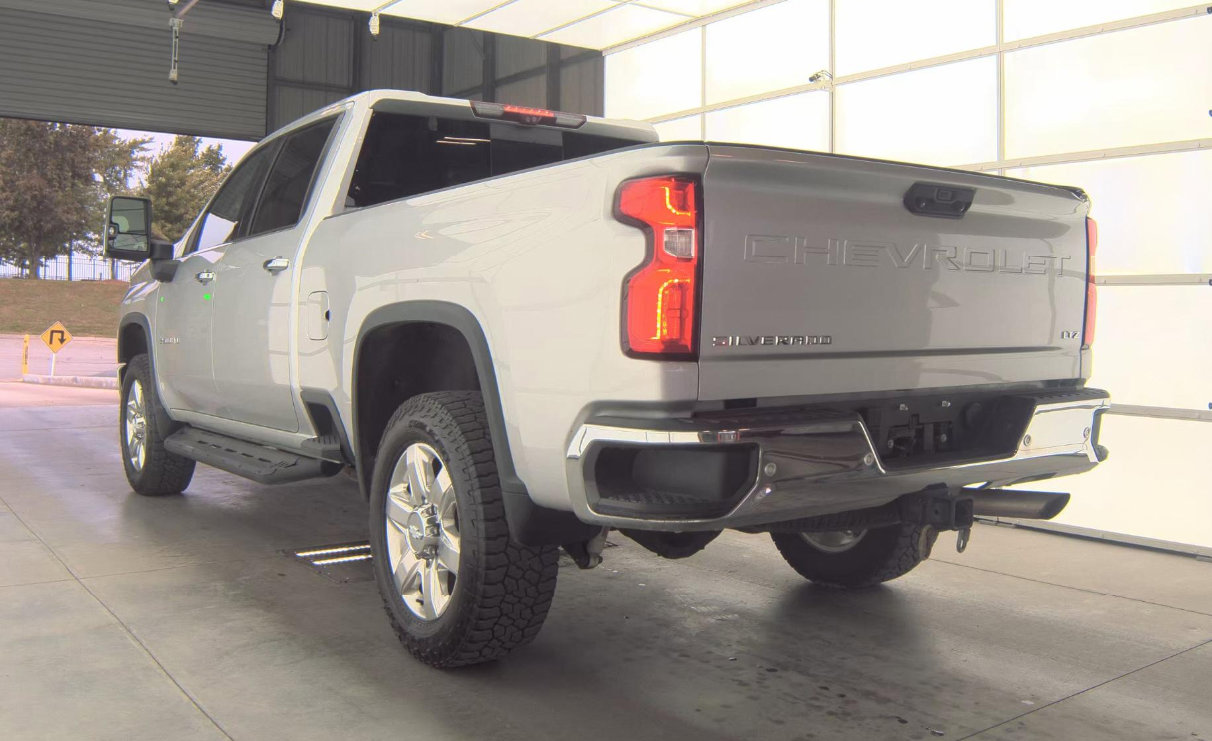 Used 2020 Chevrolet Silverado 2500 LTZ w/ LTZ Plus Package image 8