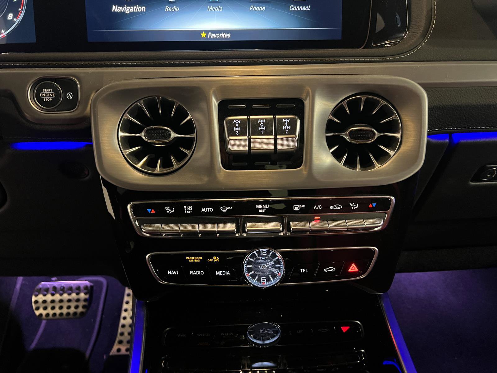 Used 2021 Mercedes-Benz G 63 AMG 4MATIC w/ Seat Comfort Package image 18