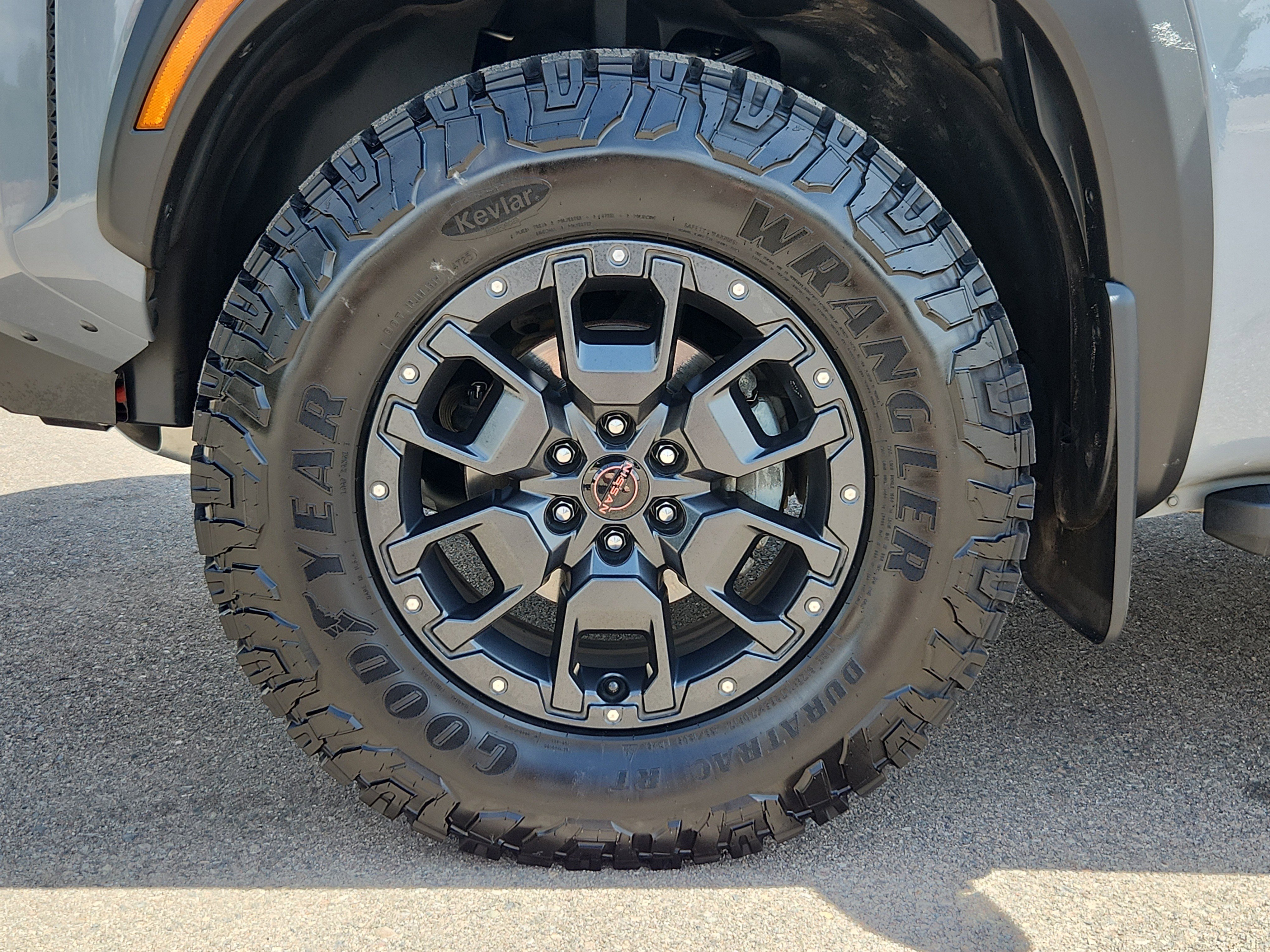 Used 2022 Nissan Frontier PRO-4X w/ Pro-4X Premium Package AWD/4WD image 20